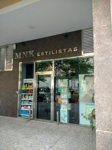 Mnk Estilistas en Granada
