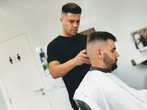 No hemos transladado contáctenos vía WhatsApp BARBERIA 54 - Barber Shop / Peluquería Hombre Adeje / Barbería en Armeñime
