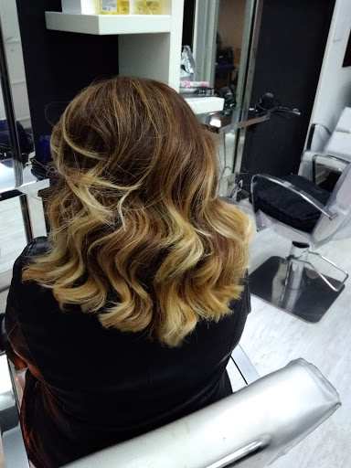 Peluquería Night & Day en Somo