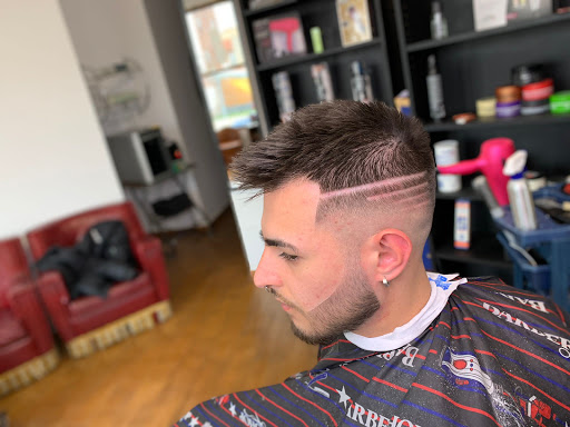 Barberia M.K en Alovera