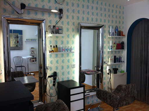 PELUQUERIA ROSANA MONTAÑES en Albalate del Arzobispo