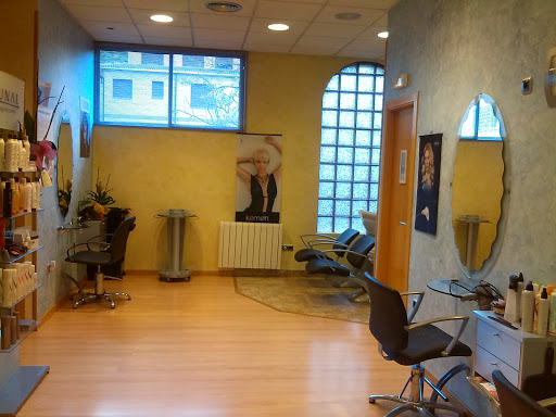 Peluquería Cala en Sabiñánigo