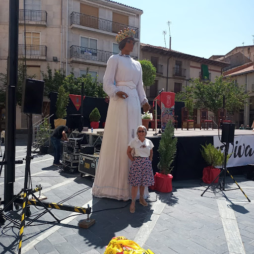 PELUQUERIA RUTH S.L. en Roa