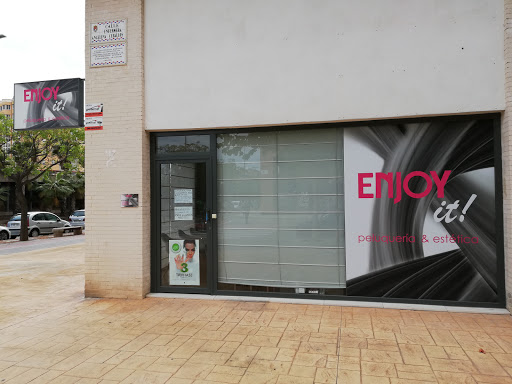 PELUQUERÍA YOANA CORDOBA en Alicante