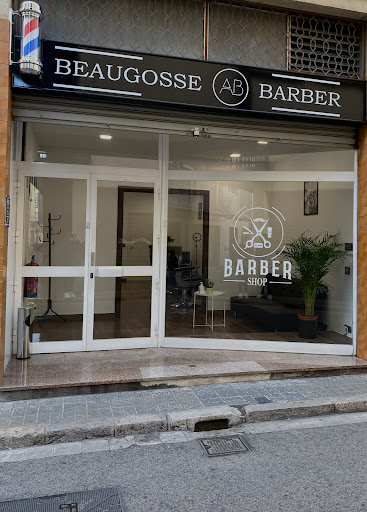 Beaugosse Barber en Vilanova i la Geltrú