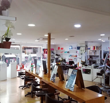 Insúa Hairdressing and Training Group – Granada