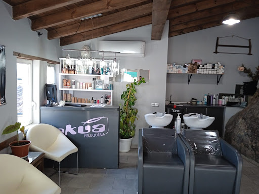 Peluquería y Estética Akua en Sequeros
