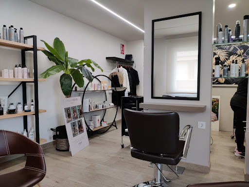 PELUQUERIA CHIC BY INA en Pilar de la Horadada