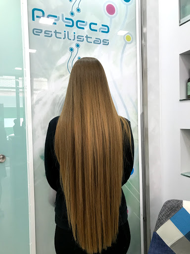 Rebeca Estilistas en Adra