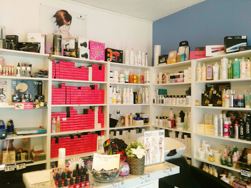 Peluqueria y estetica Moncada en Pozo de Guadalajara