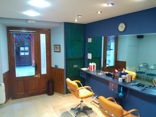 Alpelo Peluqueria (Hombre) en Ávila‎