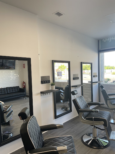 Rioja Barber Studio en Alcala de Henares