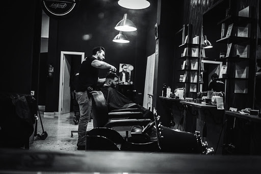 REVÓLVER BarberShop en Jerez de la Frontera