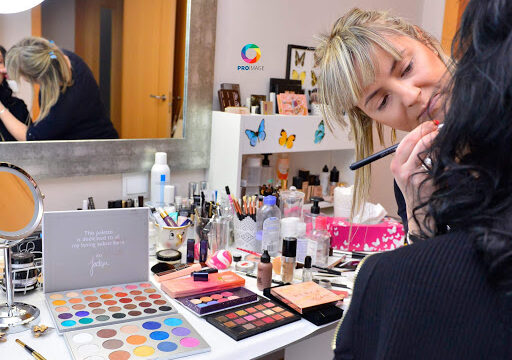 Estética y maquillaje profesional Adina Achitei – Lardero