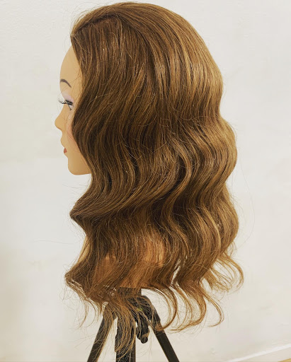 Yandheri Peluquería en Alfoz de Quintanadueñas