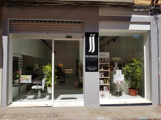Iris Looks en Tavernes Blanques