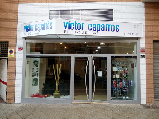 VÍCTOR CAPARRÓS PELUQUERÍA en Almería