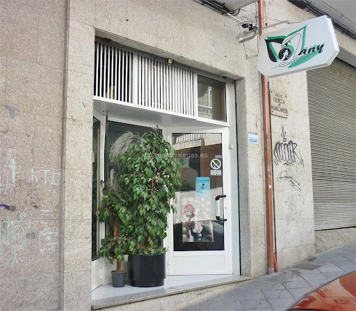 Many Peluquería Unisex en Ourense