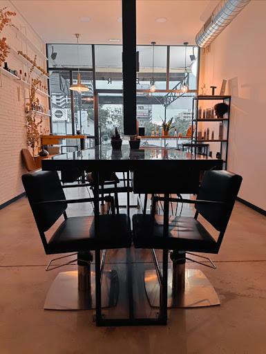 NOIR Salón, Peluquería (Alicante) en Alicante