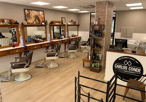 Carlos Conde Peluqueros – Cáceres‎