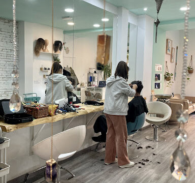 PELUQUERIA IRUNE LACA – Valencia
