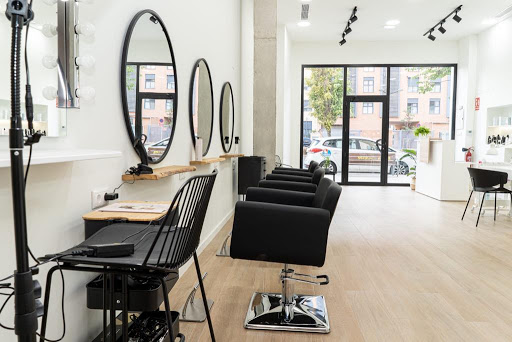 Estética y Peluqueria Roig 44 en Valencia