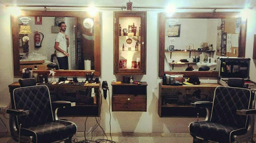 Barbería Local - Outta Range en La Orotava