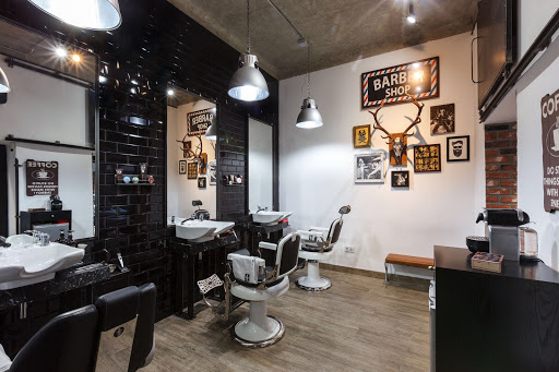 Roberto Carrillo peluqueria hombre en Madrid