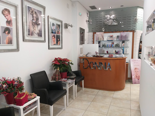 Peluqueria y Estética Donna. Salón de belleza en Torre del Mar