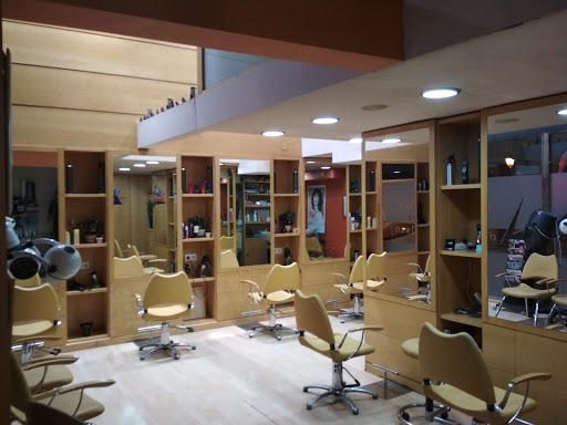 Tony Peluquería Salón de Belleza en Burgos