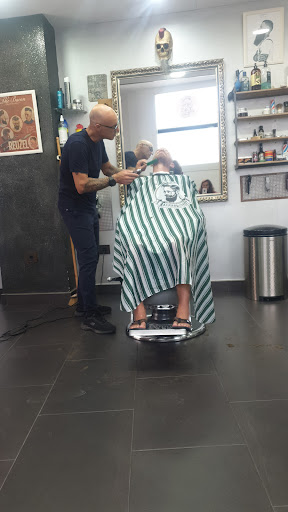 Calatrava Barber Shop en Torredembarra