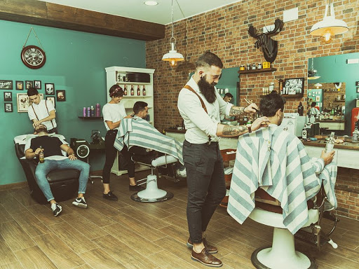 Barbería Derek Ivanich en Ourense