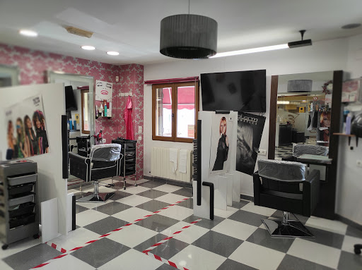 Esther Peluqueros en Guadarrama