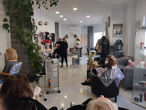 ENREDADOS Peluqueria y Estética en Benicàssim