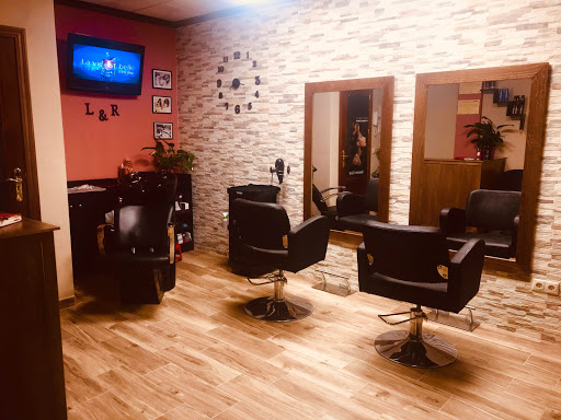 L&R Peluquería y Estética. en Riópar
