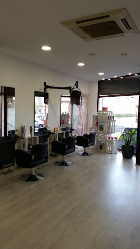 Mari Trenado Perruqueria en Igualada