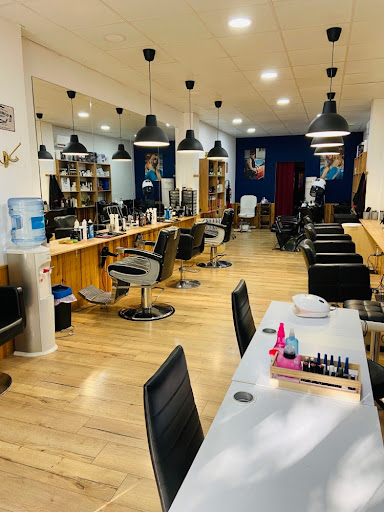 Twistandcut Peluquería en Zaragoza