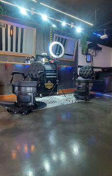 KROWN BARBER SHOP – Solórzano