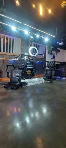 KROWN BARBER SHOP en Solórzano