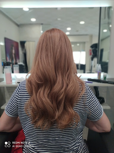 Collage Peluquería en Casas-Ibáñez