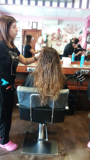 Peluquería y Estética Sara Barrio en Mansilla de las Mulas