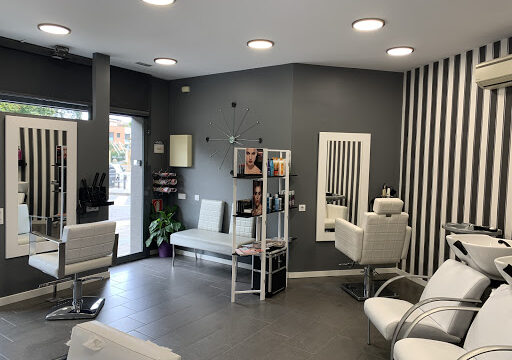 ARINEUS PERRUQUERIA – Corró d’Avall