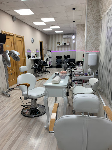 R&B PELUQUEROS (Peluquería y Estética) en Fuenlabrada