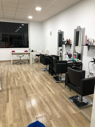 PELUQUERÍA Y ESTÉTICA FILI en Alcalá de los Gazules
