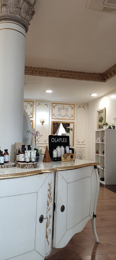 Salón Miguel Franco Estilista en Santa María del Páramo