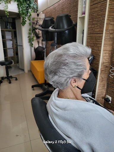 PELUQUERIA AIRE UNISEX en Buitrago del Lozoya