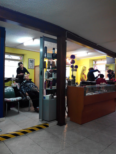 Peluqueria Clari en Bárcena de Pie de Concha