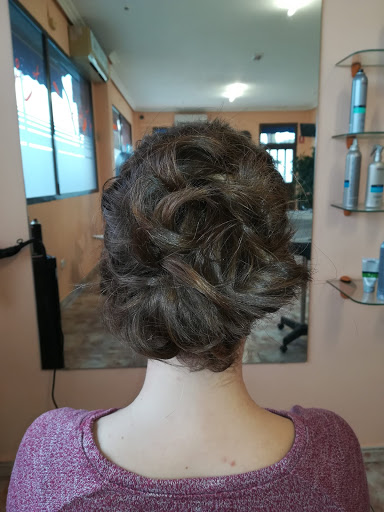 Peluqueria unisex Reflejos en Olías del Rey