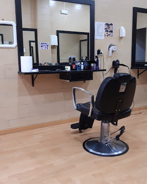 MA paco peluqueria unisex barber shop – Sant Adrià de Besòs