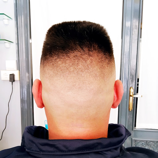 Peluquería Barbería Juan Alba en Vélez-Málaga